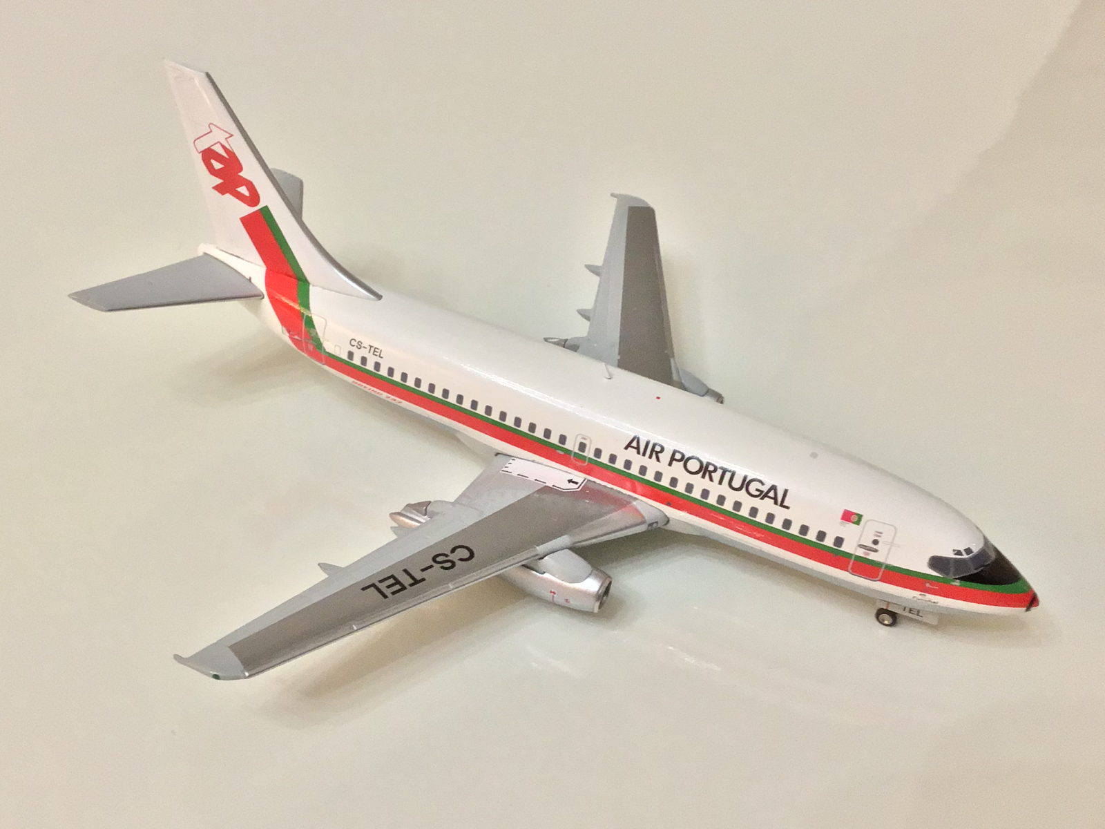 1/200 DC-4 TAPポルトガル航空 CS-TSD [HE572453] 1/200 DC-4