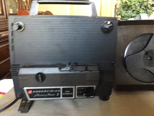 GAF Anscovision Memory Master Model 438-M2 8mm Super 8 Film Projector, Working