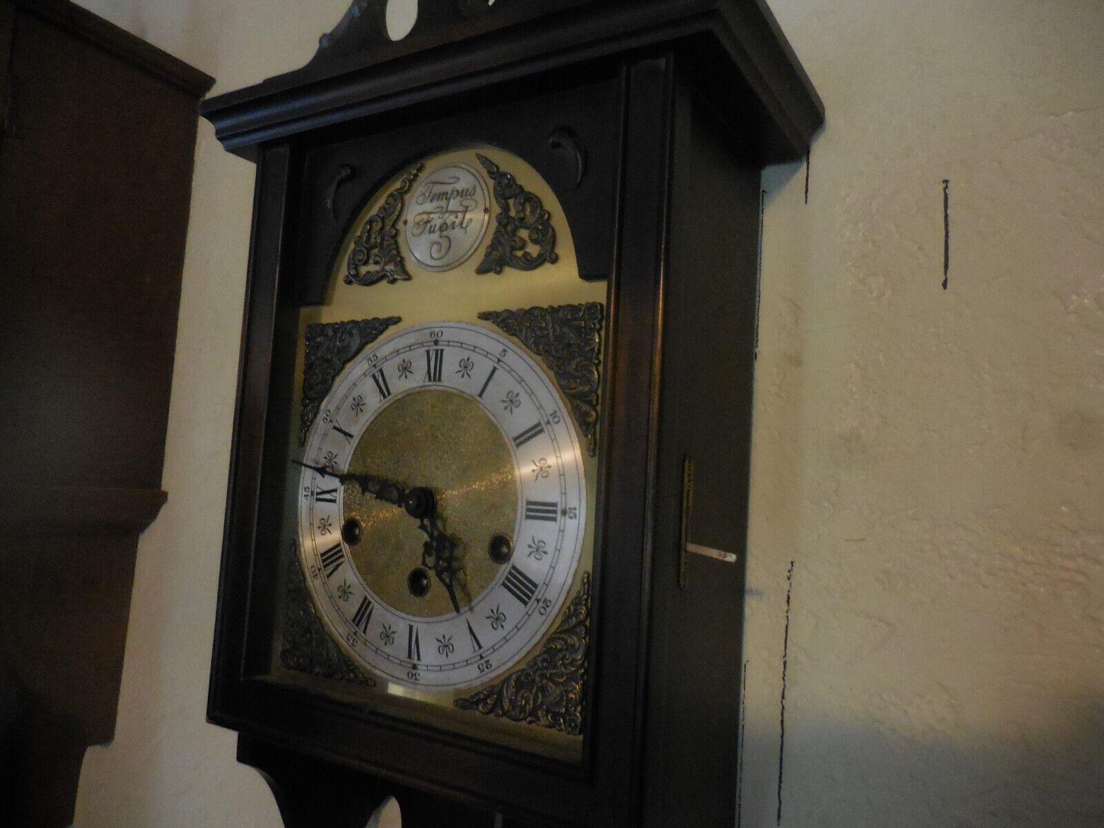 Vintage Tempus Fugit Wall Windup Pendulum Clock with Gravely Vintage Tempus Fugit Wall Windup Pendulum Clock with Gravely