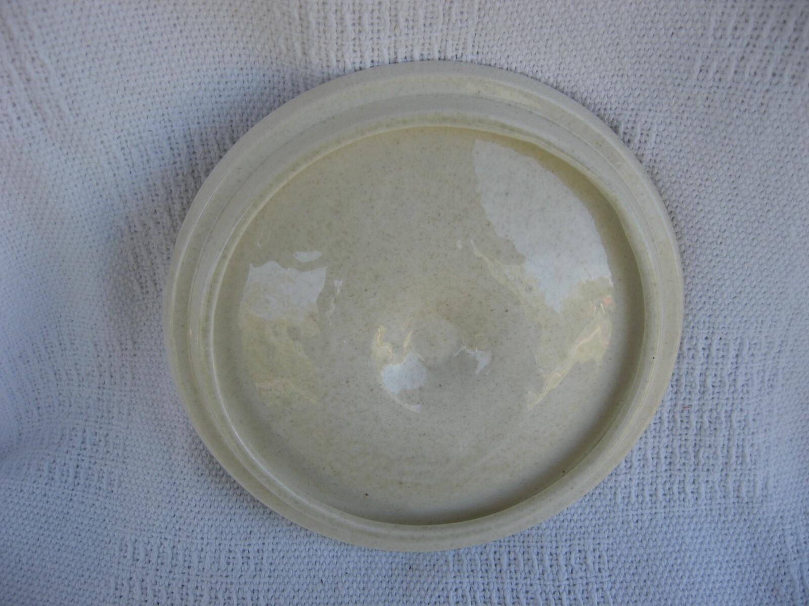 1950's Red Wing Casserole w/Lid-Rare Hearthside Line-Very Nice Condition.