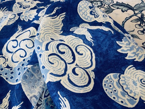 COLONIAL WILLIAMSBURG DRAGON BLUE LINEN FABRIC REMNANT 27”x54”
