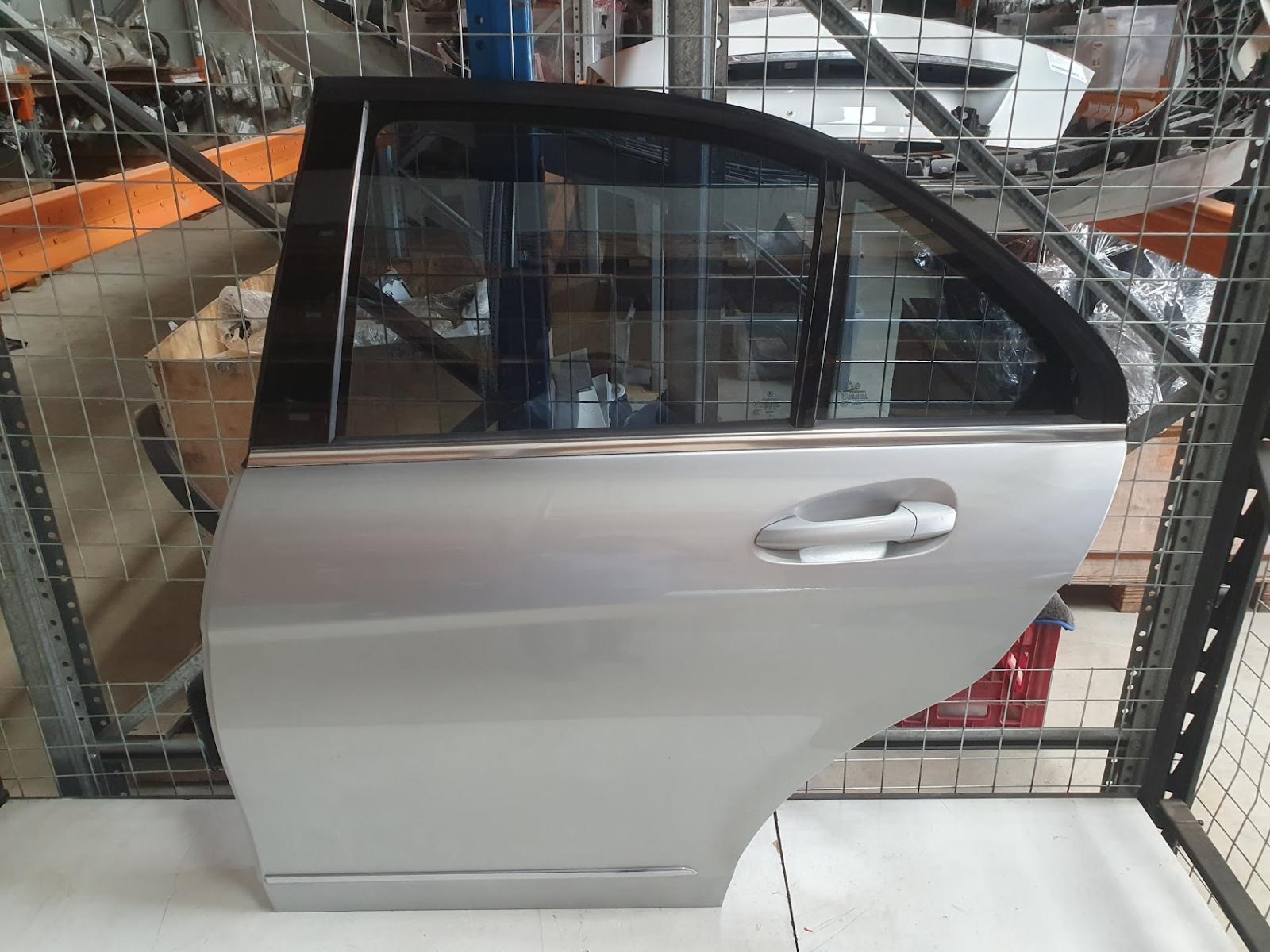 2007 C Class MERCEDES LEFT REAR DOOR W204 SEDAN 07/07-07/14 image 2