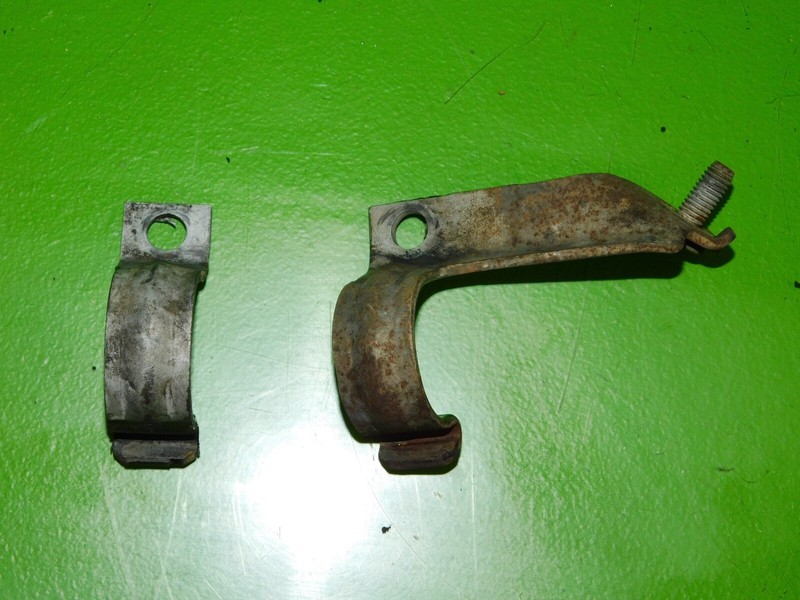 00-06 Audi TT Quatrro OEM front sway bar mount tabs brackets MK1