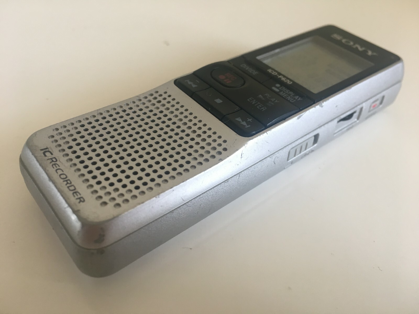 Sony ICDP620 (512 MB, 261.5 Hours) Handheld Digital Voice Recorder