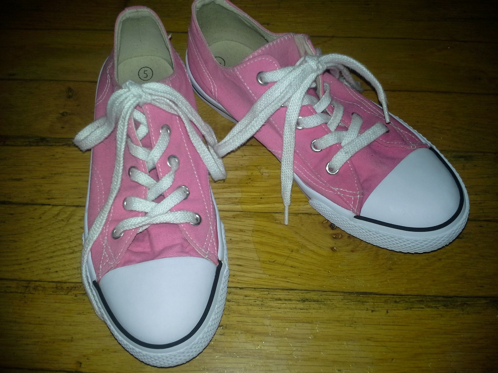 Air walk girls pink canvas shoes  size 5