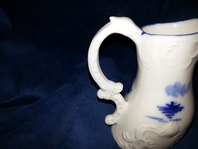 Blue and white find China small oriental pitcher  #  1875