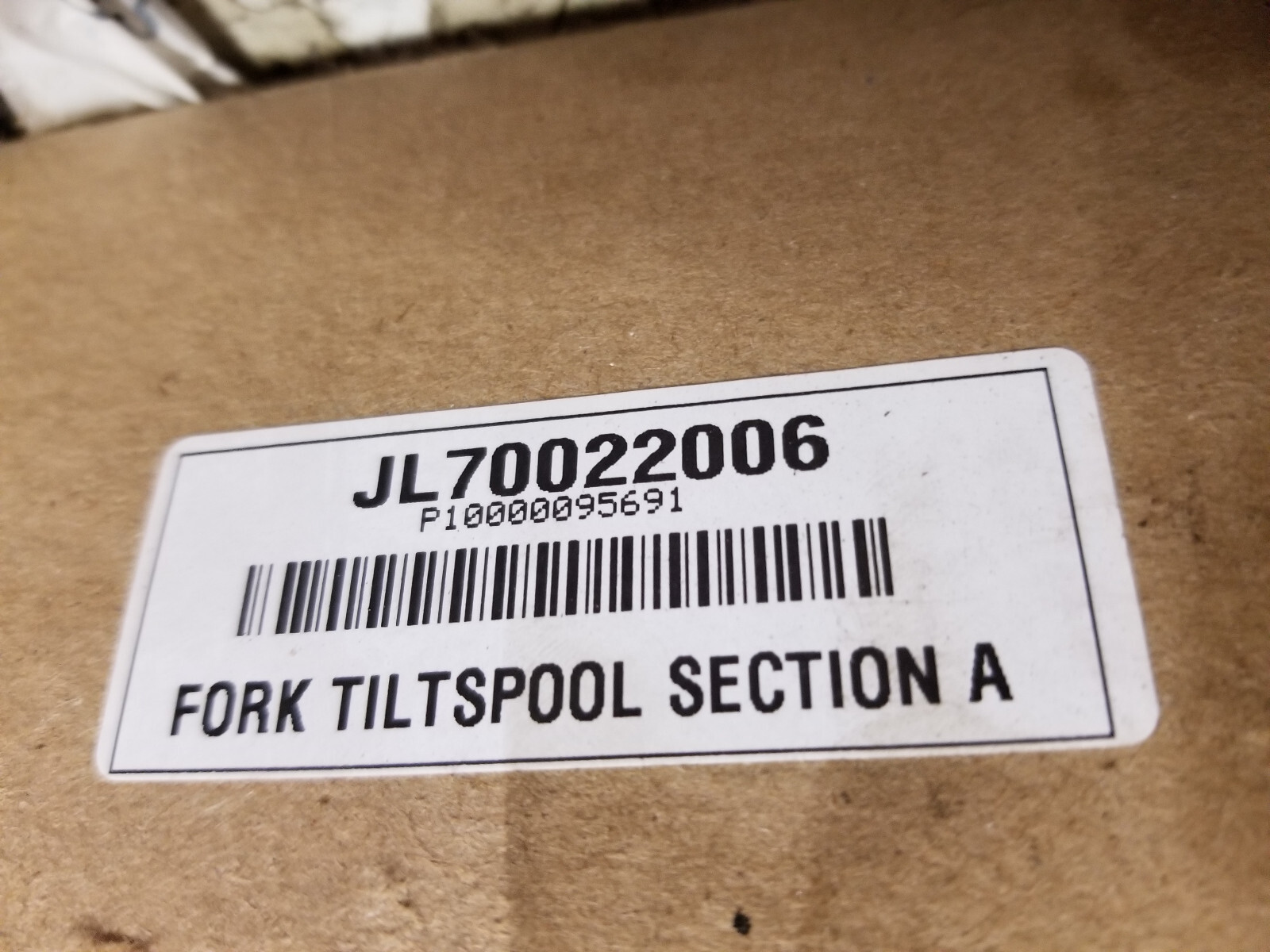 JL70022006 70022006 JLG FORK TILT SPOOL SECTION A NOTE THAT ACTUAL SPOOL MISSING - Picture 6 of 10