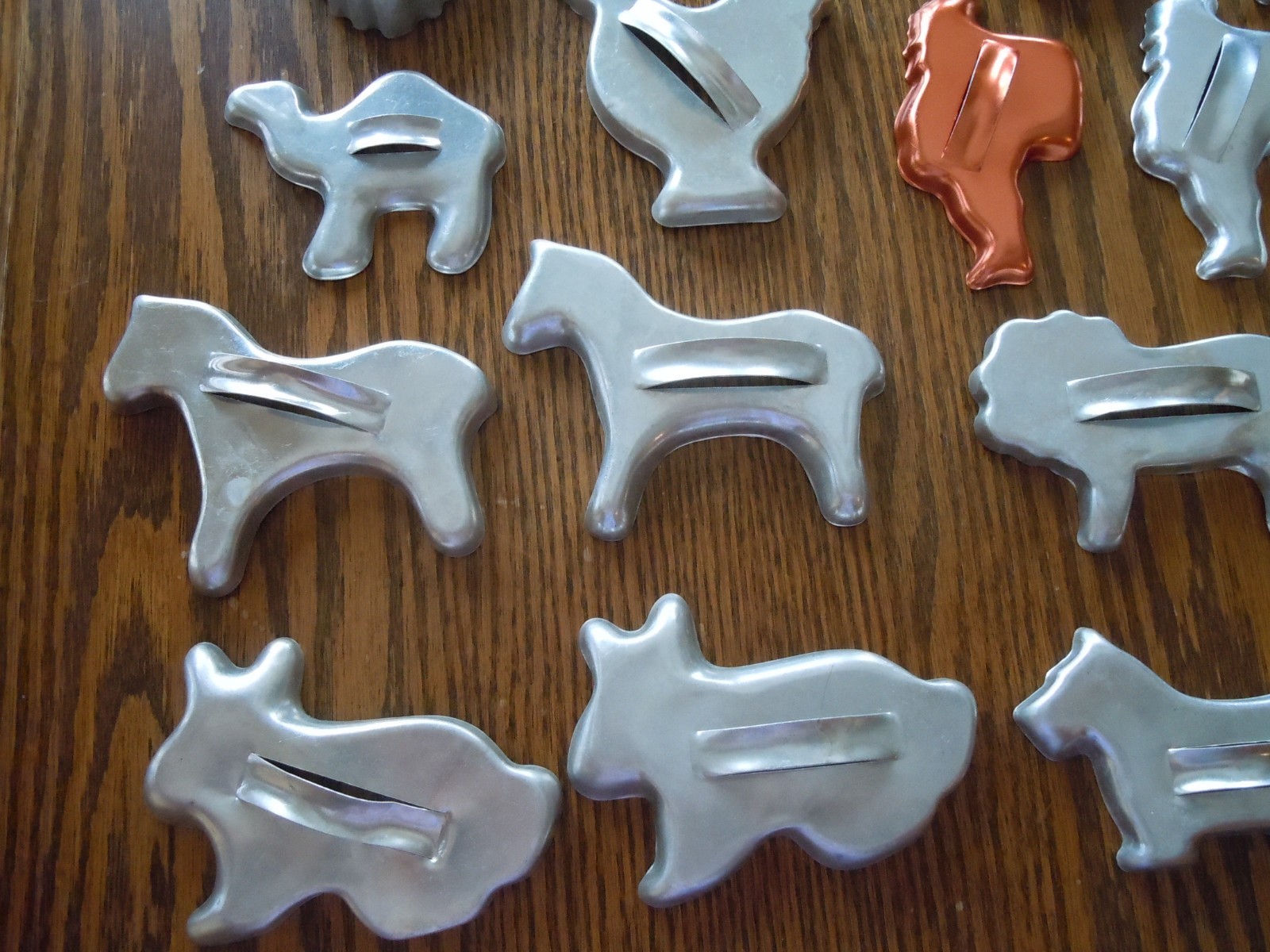 Lot of 18 Vintage Aluminum & Copper Cookie Cutters Camel Lion Bunny Horse Clubs