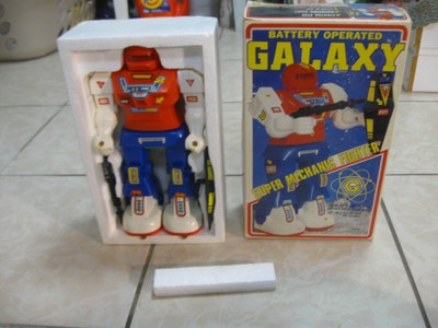 1970s EARLY VINTAGE BATTERY OPERATED GALAXY ROBOT IN THE BOX VERY CLEAN WORKS