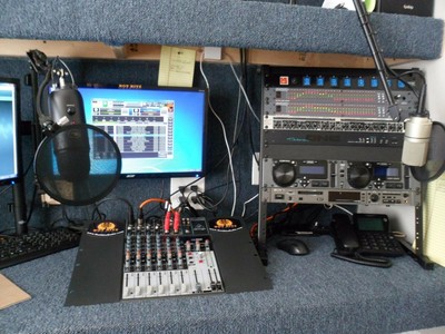 AT&T CL2940 Corded Phone with Caller ID/Call Waiting, Speakerphone,... BRAND NEW