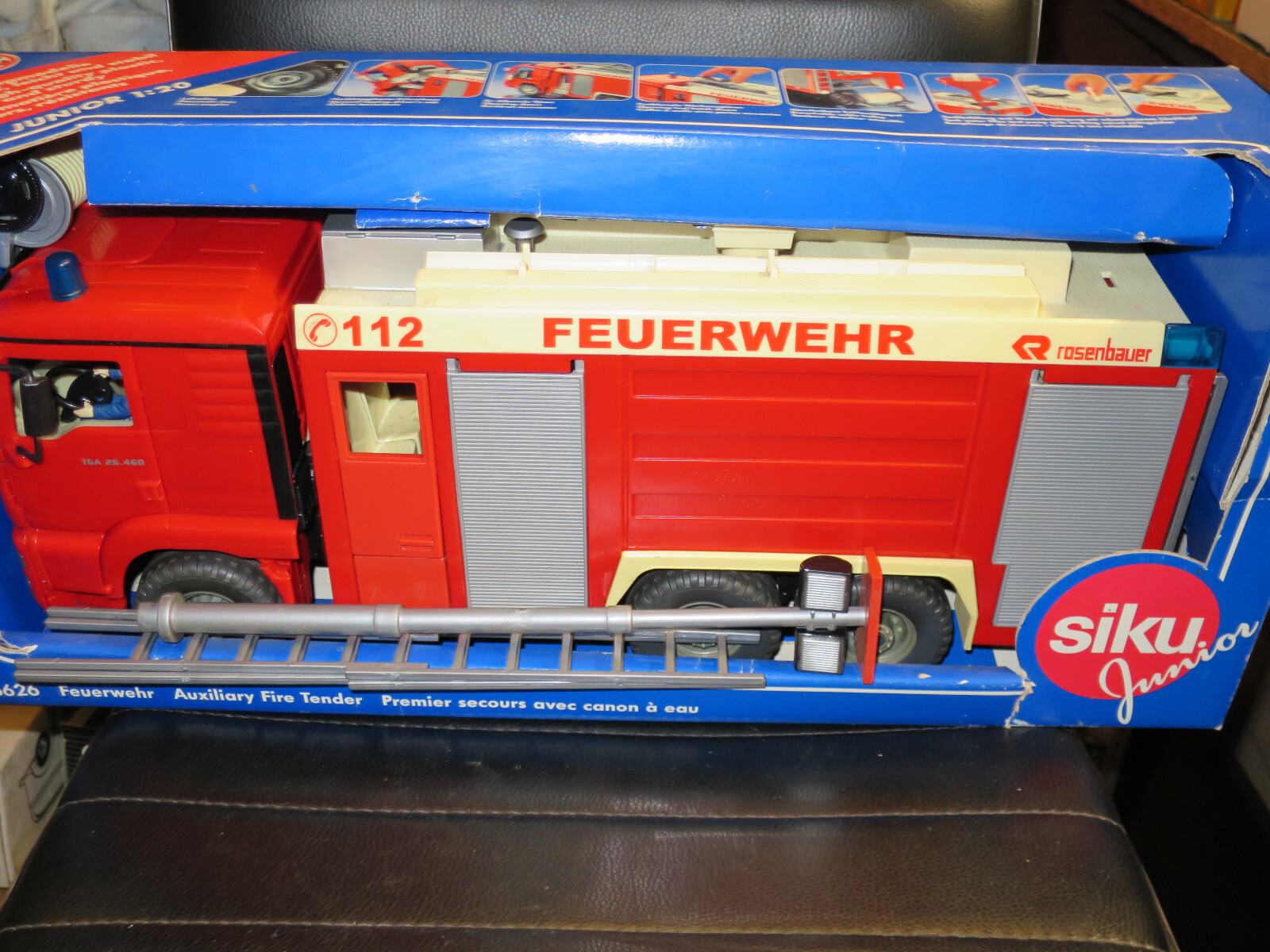 SIKU JUNIOR 1:20 MAN AUXILIARY FIRE ENGINE TENDER TRUCK RED MADE GERMANY #6626 SIKU JUNIOR 1:20 MAN AUXILIARY FIRE ENGINE TENDER TRUCK RED MADE GERMANY #6626