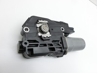 VW Touran II 5T 15-24 Schiebedachmotor Hinten VW Touran II 5T 15-24 12.05.2016 5TA877049C 3G5877795 1739493 gebraucht Vorschau 5