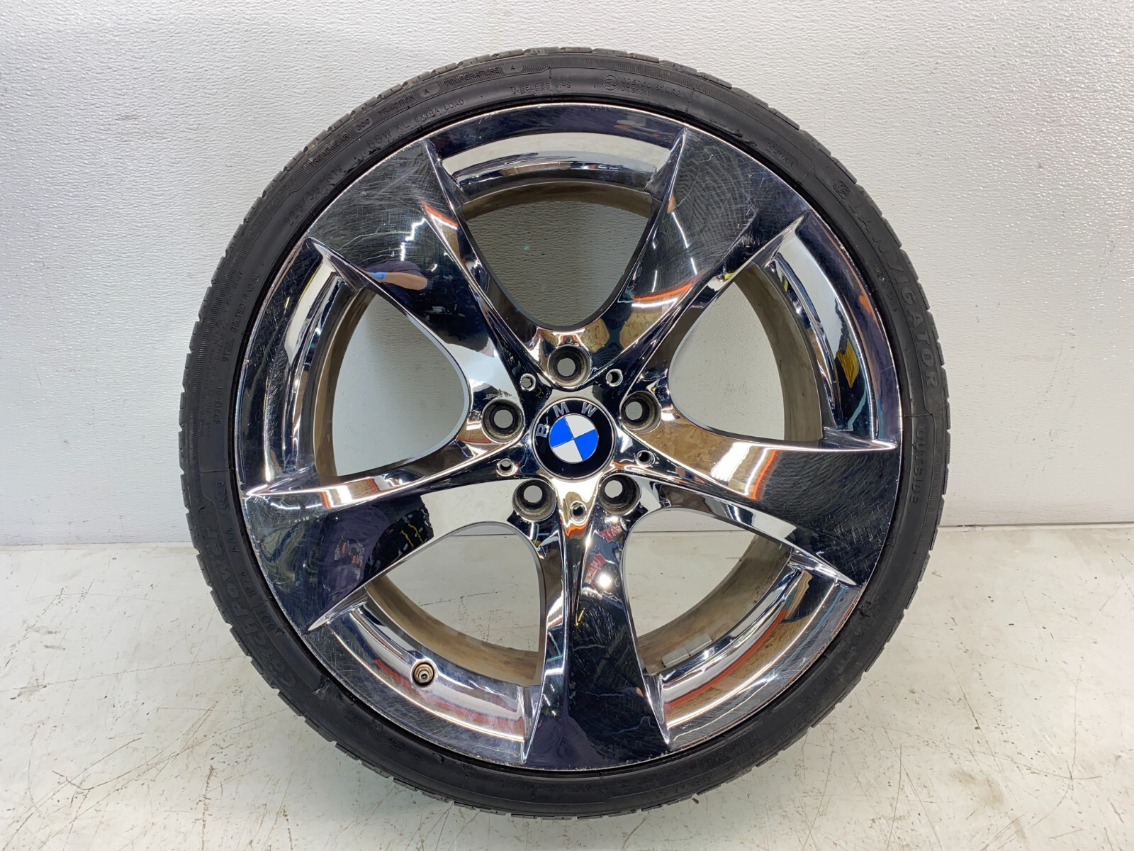MOMOボス BMWE90 (2006/9～2011/12) 2013 MOMOボス BMW E90（2006/9～2011/12） 2013 MOMOボス BMWE90