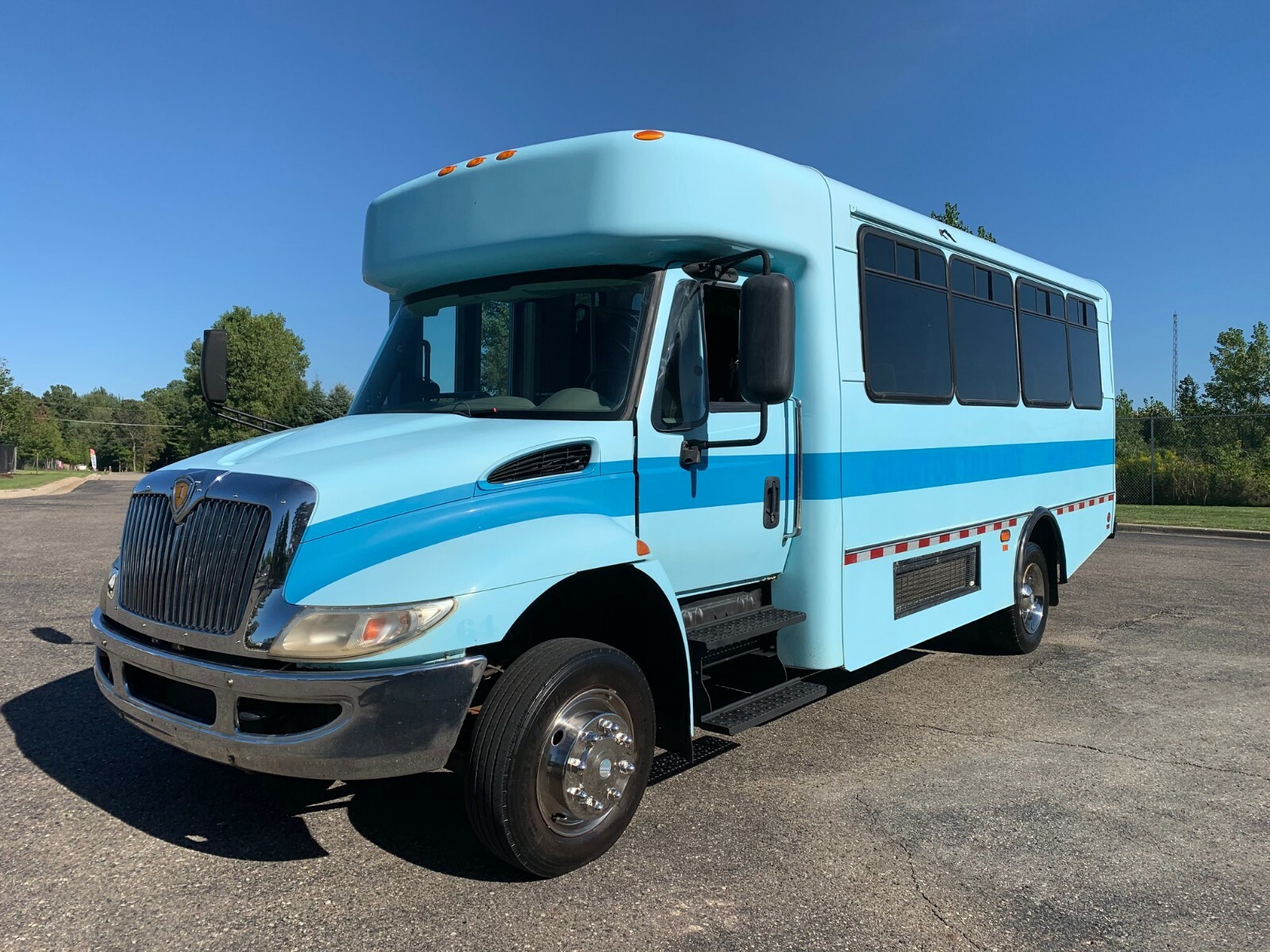 2011 International 3200 Church Shuttle Bus Van, 20 ...