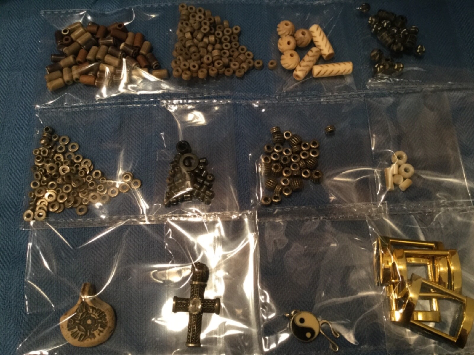 JEWELRY BEADS, PENDANTS, LOT 12 BAGS, MIXED, PRE OWNED.
