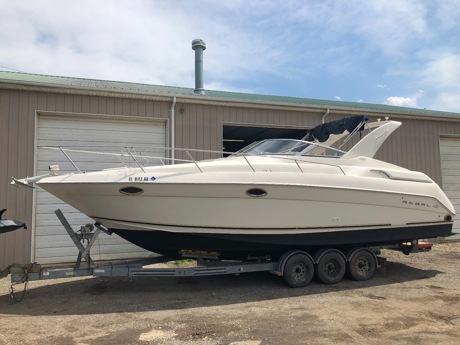 2000 Regal Commodore 3260 -- Trailer available -- Will help ship WORLDWIDE!!!