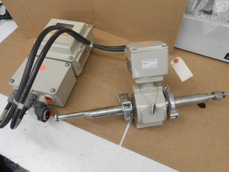 Yamatake Flow Meters Surplus Industrial Equipment