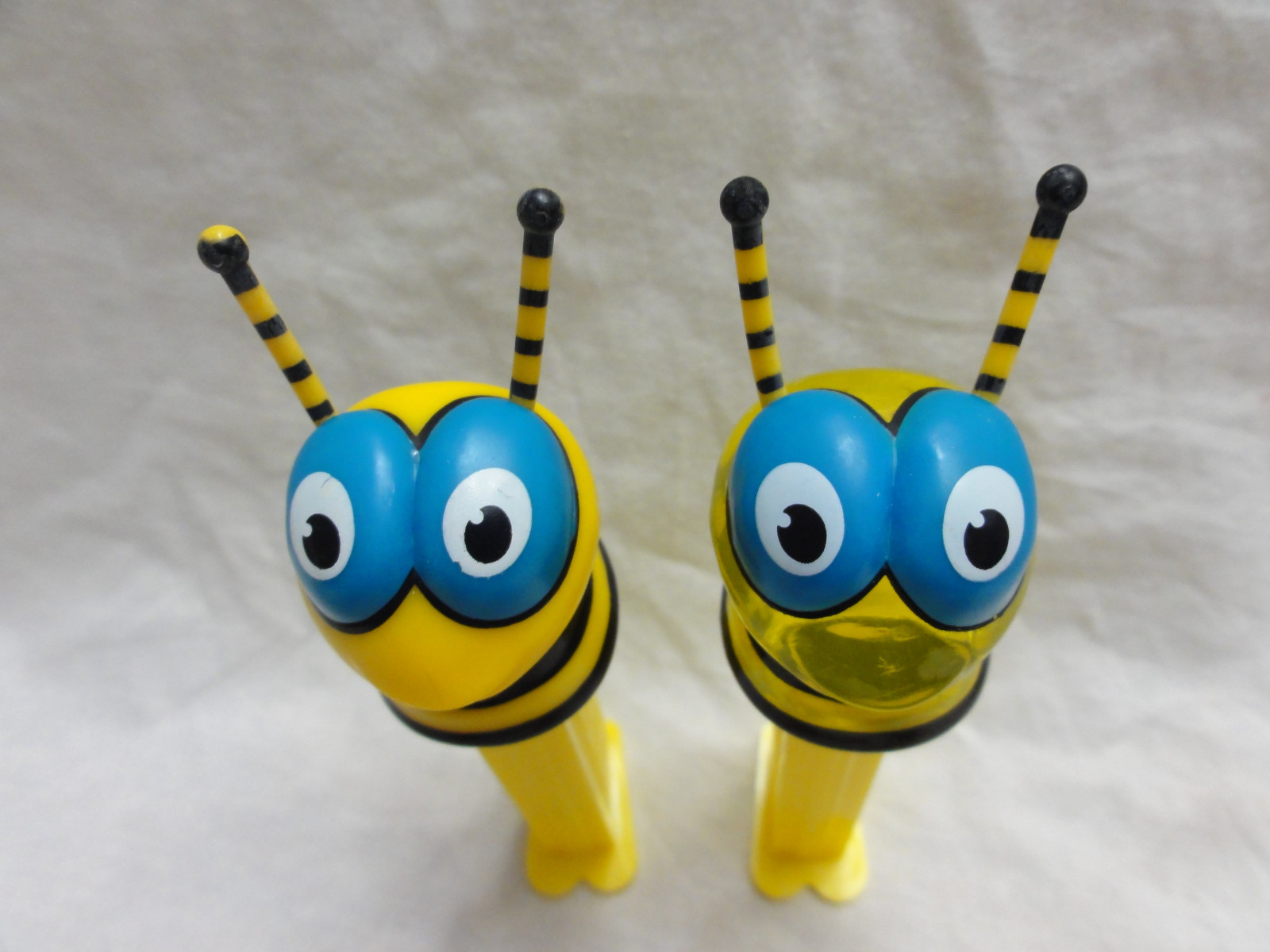 PEZ LOT 2 BUGZ - Yellow & Yellow Crystal Head - Baby Bee - 4.9 - Slovenia