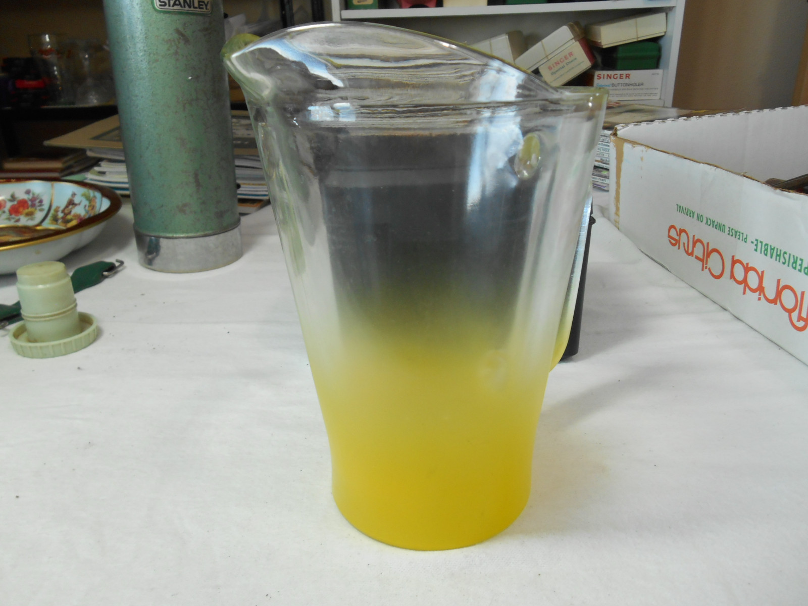 HEAVY DUTY CLEAR GLASS PITCHER FROSTED YELLOW BOTTOM 8
