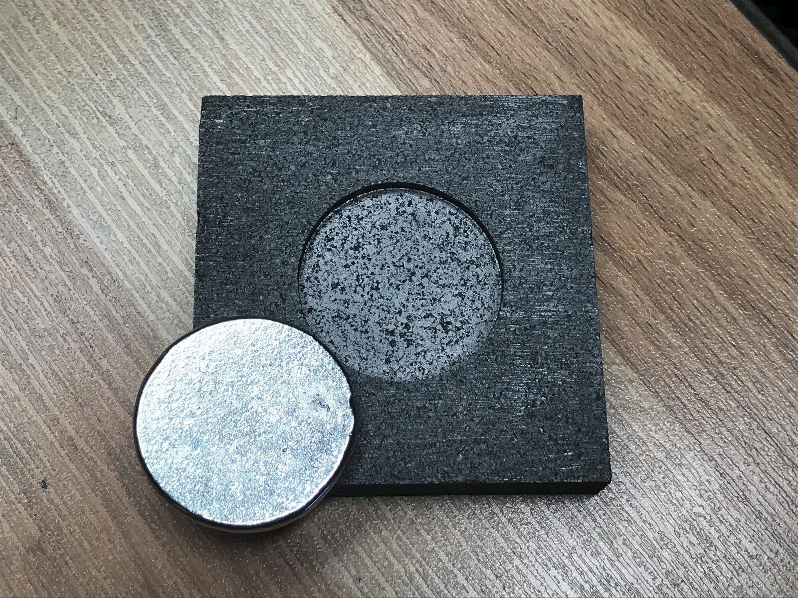 1 oz Round 39mm Generic - Silver Graphite Ingot Mold - Casting Melting Refining