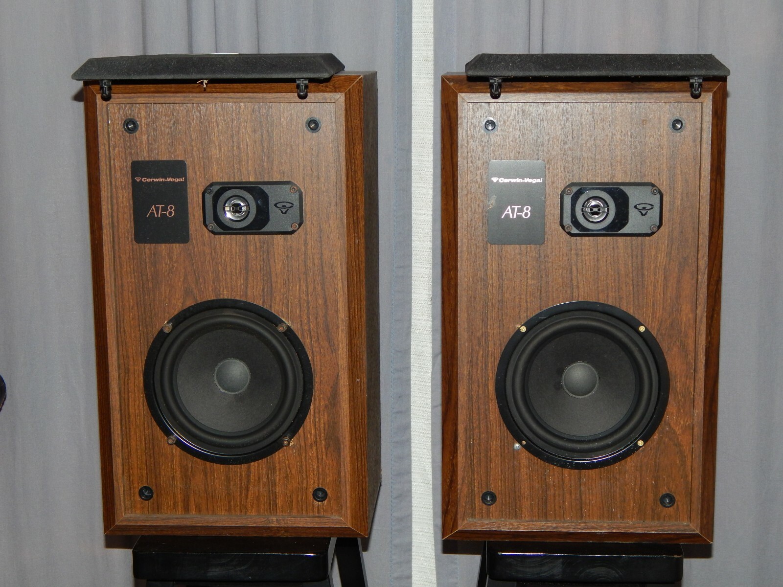 Vintage Cerwin Vega AT-8  2-way Bookshelf / Main Speakers Sound Fantastic!