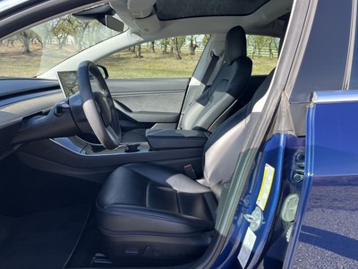 image 8 of interior