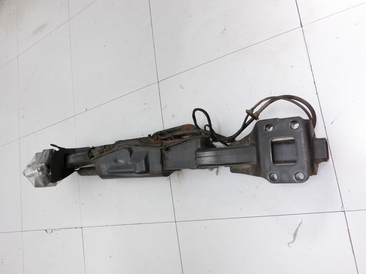 Audi Q7 4L 05-09 Anhängerkupplung AHK schwenkbar Audi Q7 4L 05-09 26.06.2007 4L0803921AD gebraucht Vorschau 9