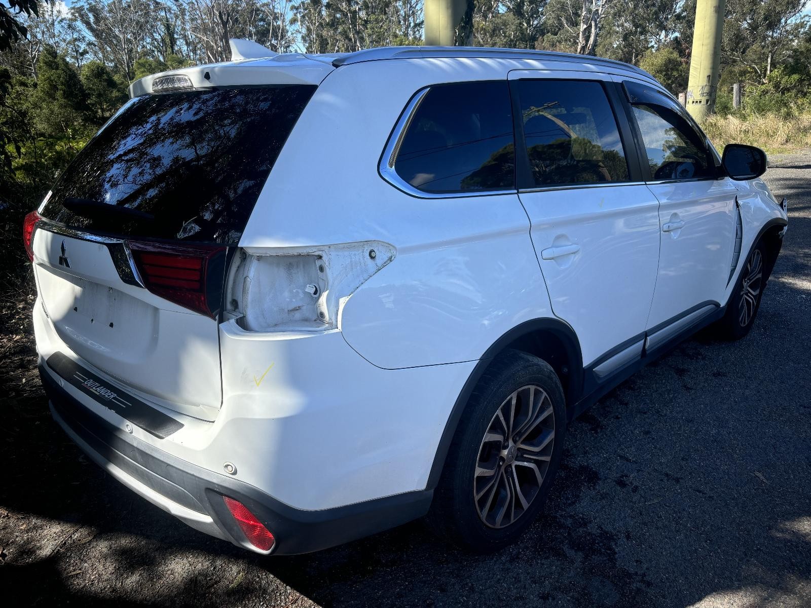 2016 Mitsubishi Outlander ANTENNA ZK-ZL SHARK FIN TYPE 01/15-07/21 15 16 17 18 19 2 image 3