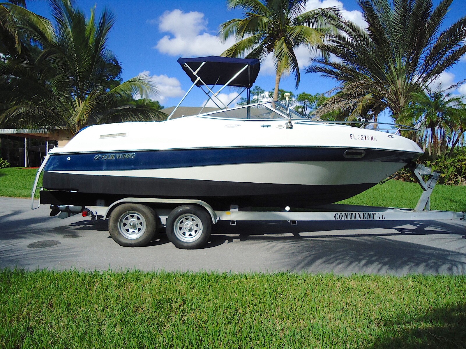 2002 Four Winns 205 Sundowner w/ Volvo Penta V8 5.0L 21' cabin cruiser