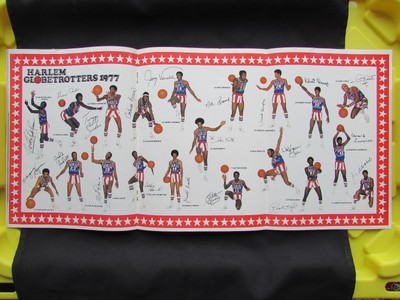 1977 Harlem Globetrotters Souvenir Program - Meadowlark Lemon -  Curly Neal