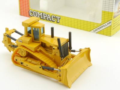 Joal 220 Caterpillar Cat Tracked Tractors D10 Light Defective Boxed 1606-21-27