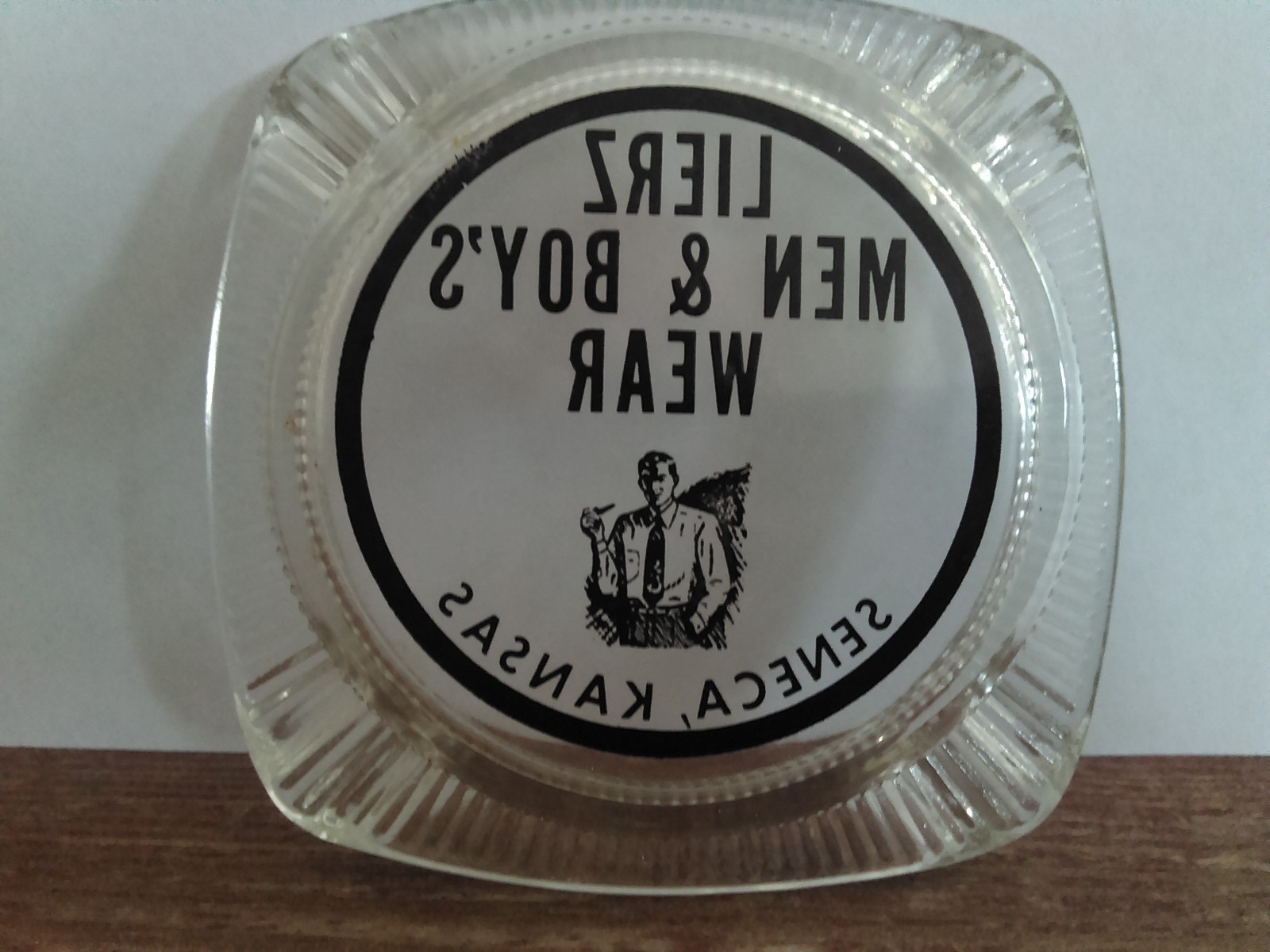 Lierz Men & Boys Wear Seneca, Kansas  Ash Tray