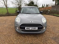 2016 MINI HATCHBACK 1.5 Cooper D 5dr Auto HATCHBACK DIESEL Automatic