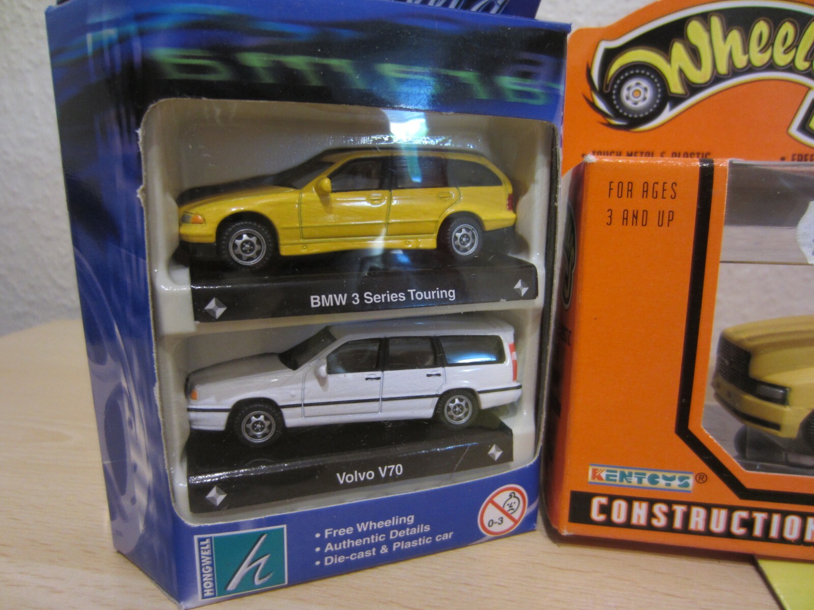 Hongwell Cararama Automax 2er Set 2Mercedes BMW, Volvo 172 OVP Lastwagen MB