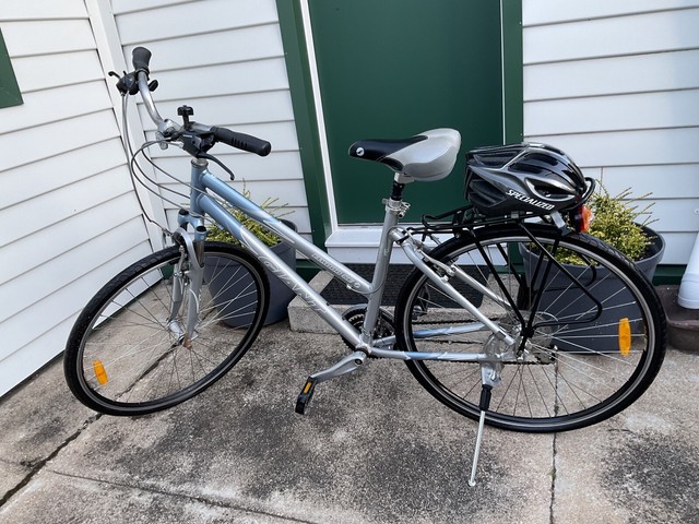 Extra Light GIANT Elwood SE Road Bike 
