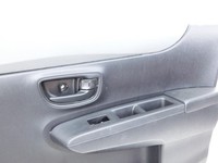 Toyota Yaris XP13 10-14 5T Türverkleidung Türpappe Rechts Vorne Toyota Yaris XP13 10-14 15.05.2012 67610-0D440 gebraucht Vorschau 4