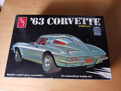 AMT 86112 1963 Chevy Corvette Model Car