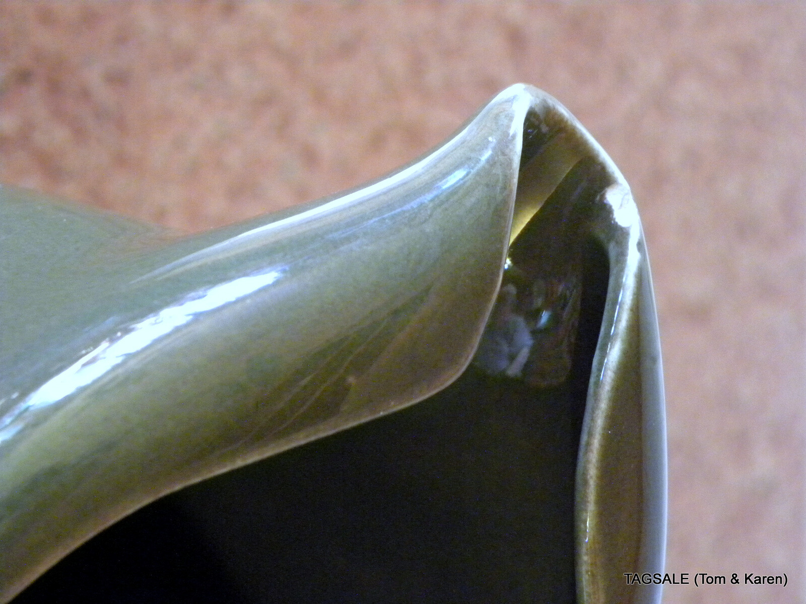 BRUSH POTTERY GREEN 2 QT PITCHER MADE IN CALIFORNIA  9 1/2