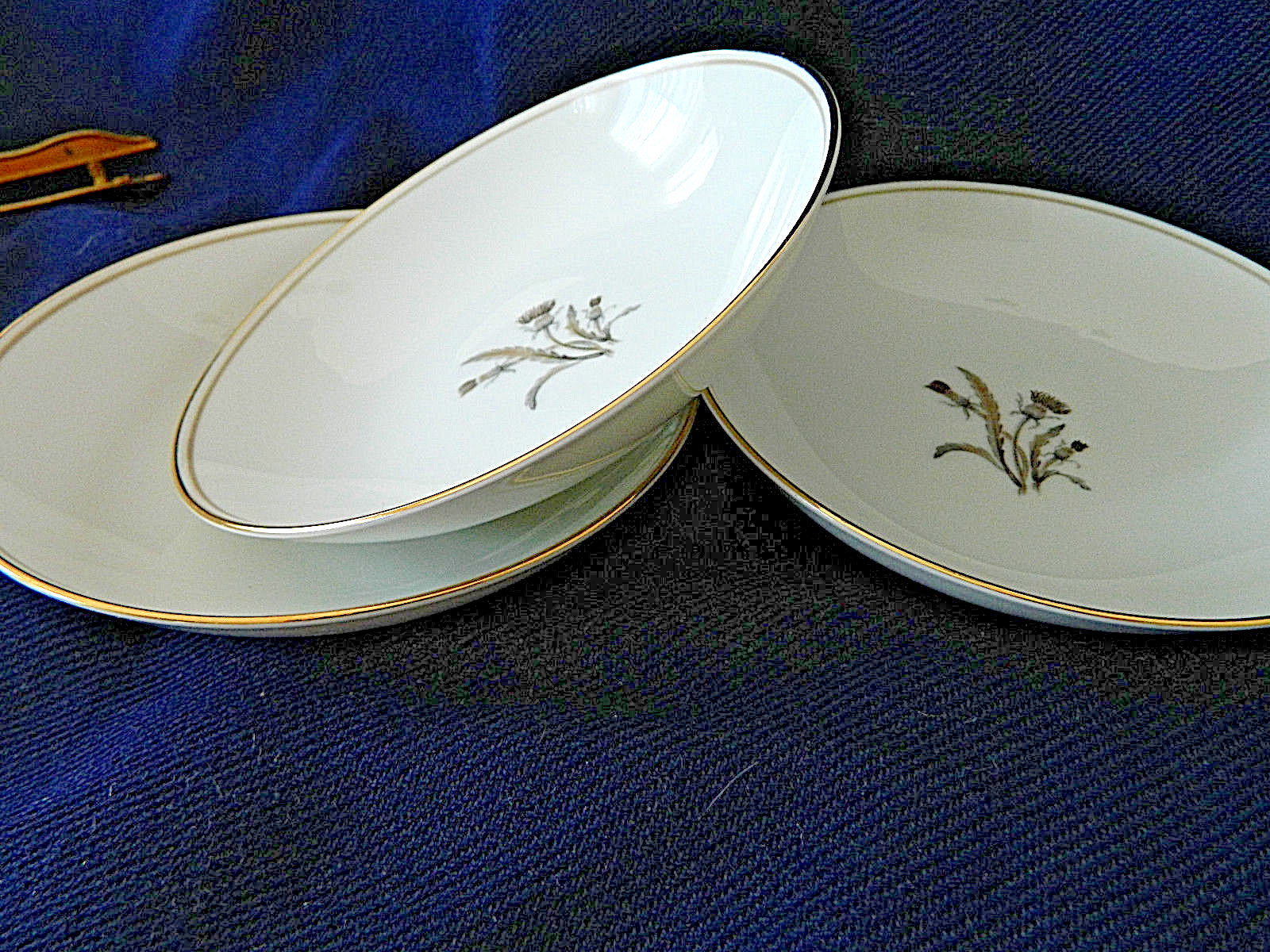 Lynne by Noritake   3 coupe bowls