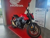 2026 HONDA CB500 HORNET E-CLUTCH in Grand Prix Red