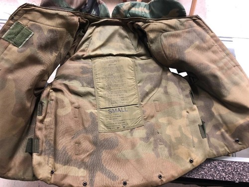 US ARMY Military Body Armor Fragmentation Protective Vest Camouflage Small 1982