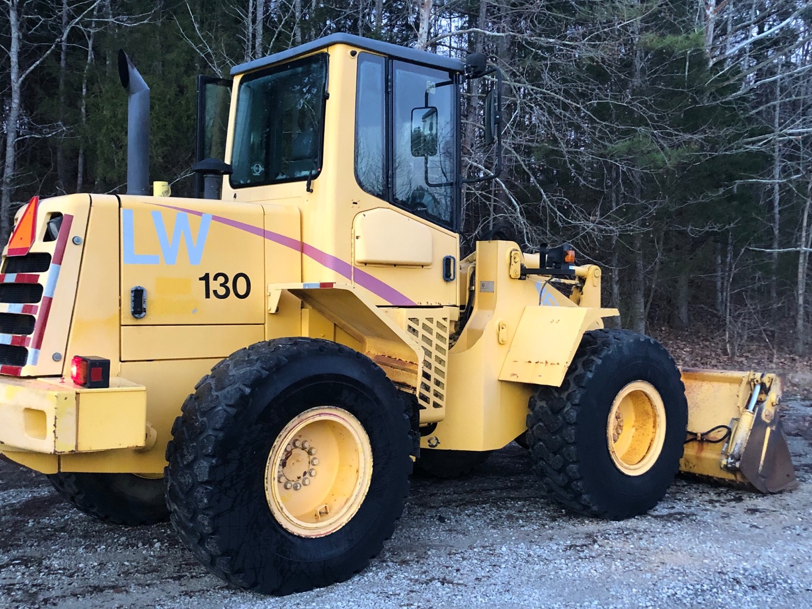 2003 NEW HOLLAND LW 130 WHEEL LOADER 4 in 1 CLAM BUCKET WITH QUICK ATTACH BUCKET