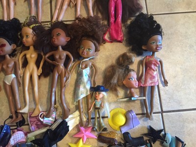 Vintage Bratz Dolls shoes and clothes for Parts/repair