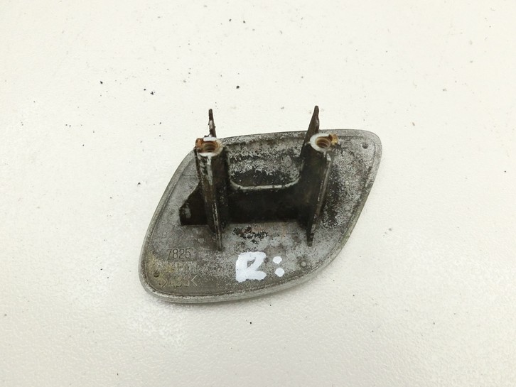 Lexus RX 400h MCU 06-09 Deckel Klappe Abdeckung für Waschdüse Scheinwerfer SRA Rechts Lexus RX 400h MCU 06-09... Vorschau 4