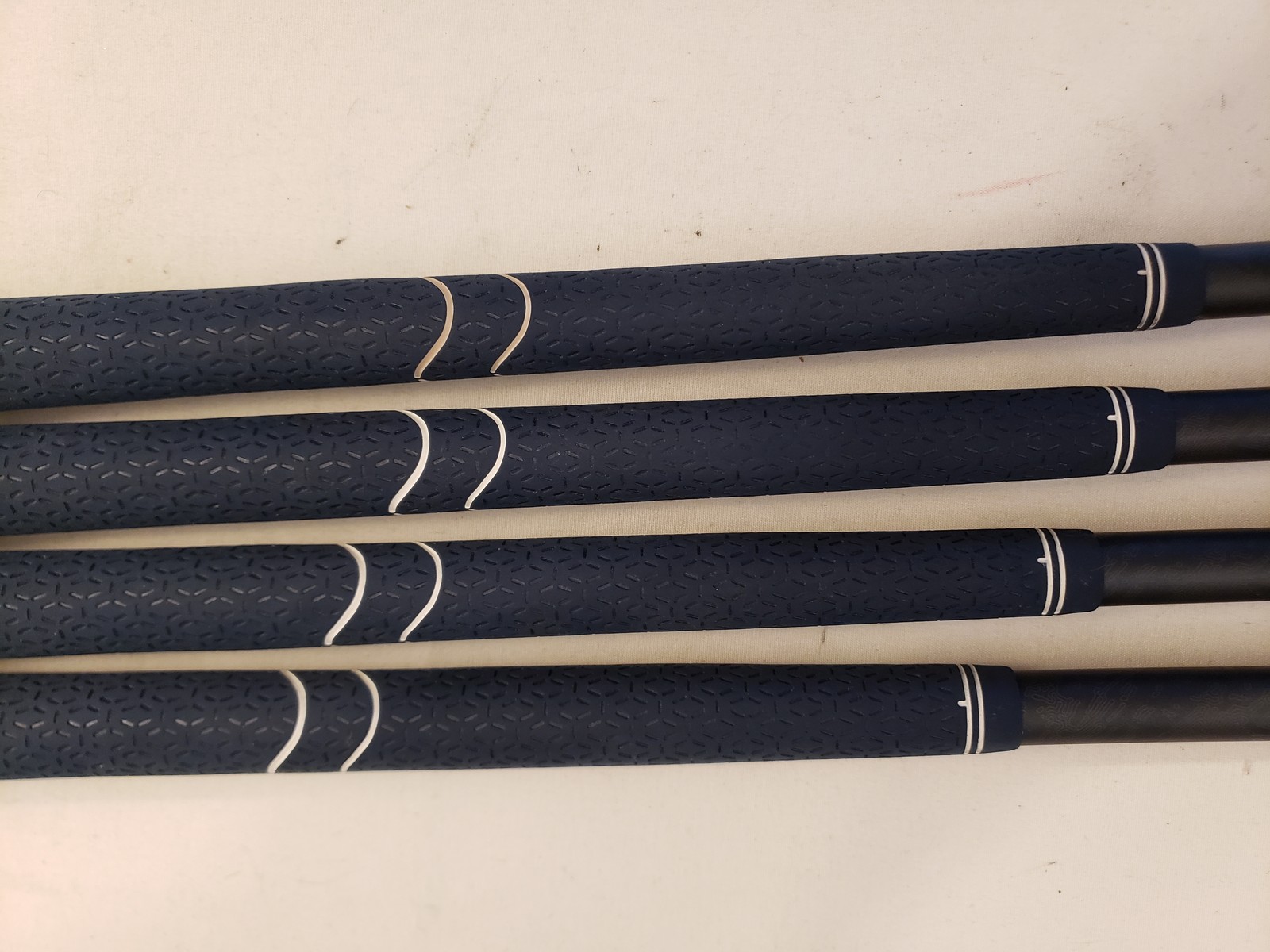 Used Ping G Le3 Iron Set (8-PW, SW) 4 Clubs - ULT 250 Ladies - RH
