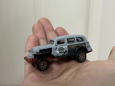 2017 Matchbox #106 Jungle Crawler Gray MBX Explorers 1:64
