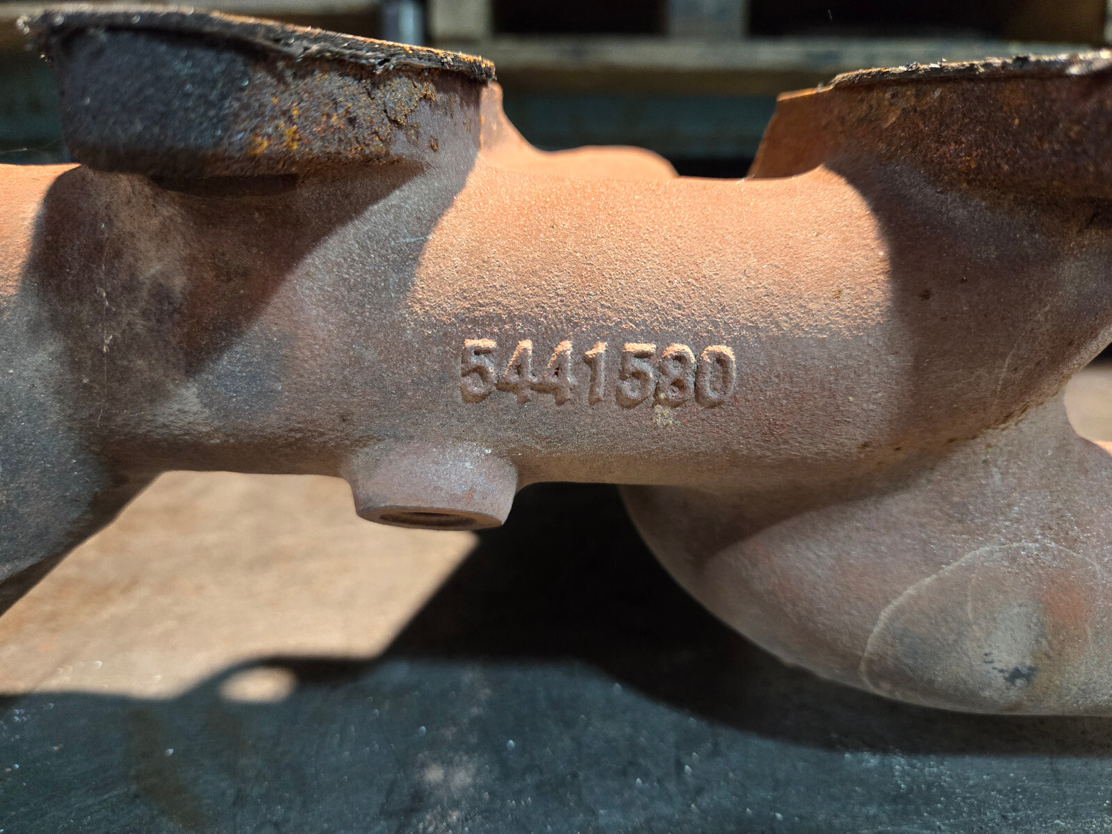 5441580 CUMMINS 6.7L EXHAUST MANIFOLD 2020 RAM 5500 68444859AA - Picture 7 of 10