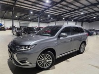 2019 Mitsubishi Outlander 2.4h TwinMotor 13.8kWh 4h CVT 4WD Euro 6 (s/s) 5dr EST