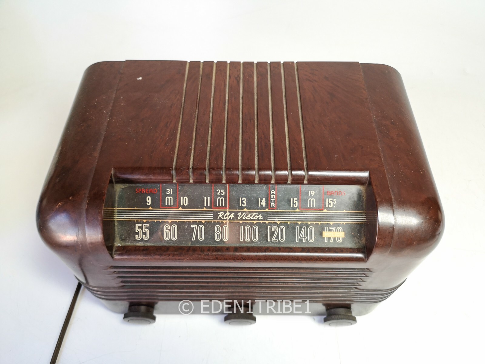 RCA Victor Model 290005-12 Vintage Radio With Small Crack