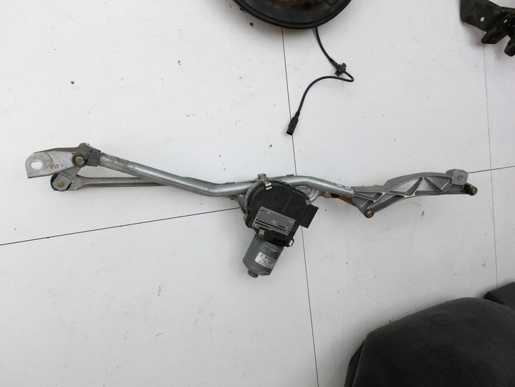Mercedes W211 E200 02-06 Scheibenwischermotor Wischermotor m. Gestänge Vorne Mercedes W211 E200 02-06 27.02.2003... Vorschau 2